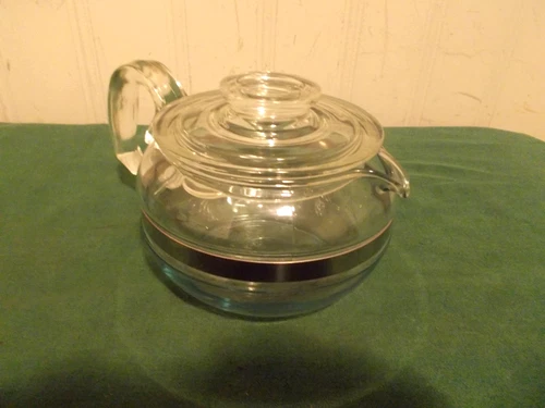 VINTAGE 6 CUP PYREX TEA POT NUMBER 8446-B U.S.A. EXCELLENT!