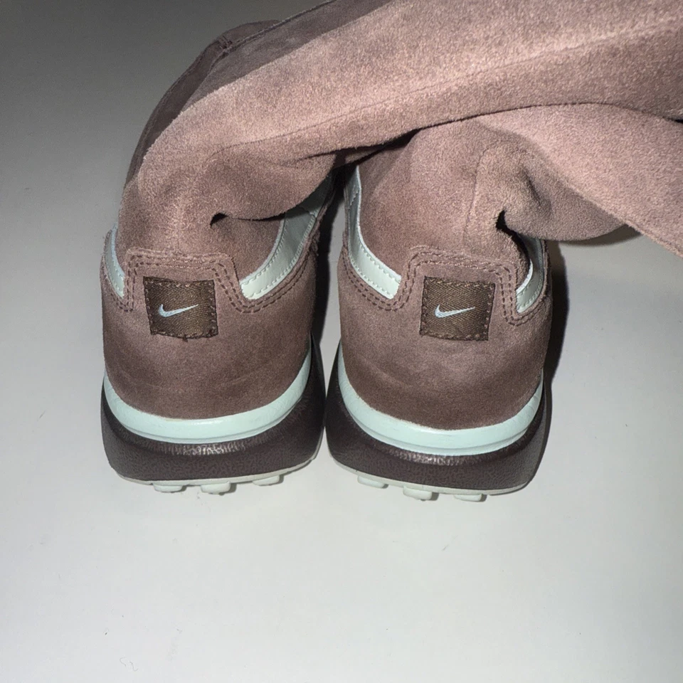 NIKE AIR WAFFLO Botas Marrón Gamuza Plegables Forradas a Media Pantorrilla Talla 9 Para Mujer’s Foto 4 de 4