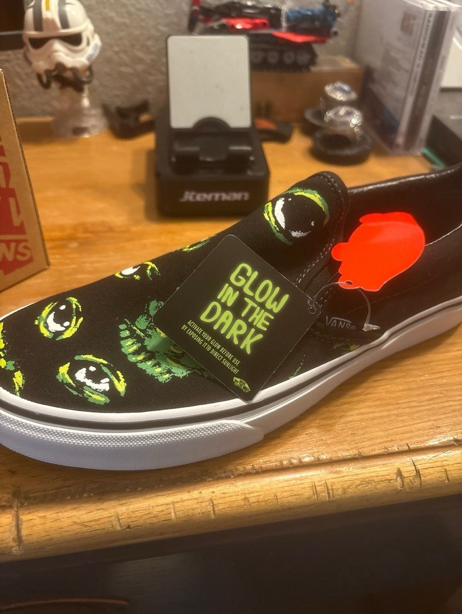 VANS Classic Slip-On Eyes In The Dark Glow in the Dark Black 
