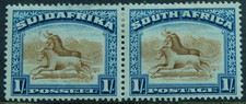 South Africa 1927 1/- pair SG 36 Mint hinged cat £32