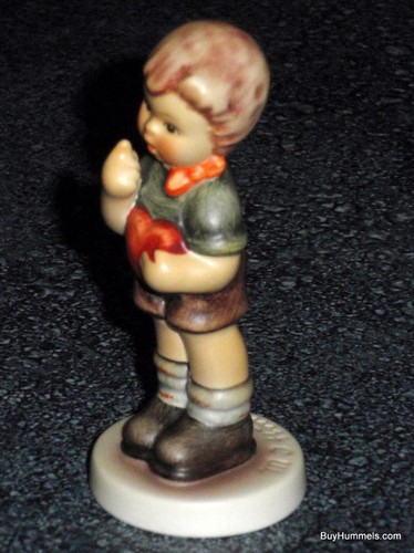 "Sei mein" Goebel Hummel Figur #2050/B Junge mit Herz - 1. Ausgabe - süßes Geschenk! - Bild 4 von 7