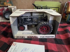 ERTL McCORMICK-DEERING FARMALL F-20 TRACTOR GRAY NIB