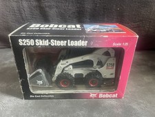 Bobcat S250 Skid Steer Loader 1:25 Diecast Model