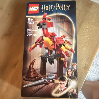 LEGO Harry Potter Fawkes: Dumbledores Phoenix Set 76448, 299 Teile, 8+