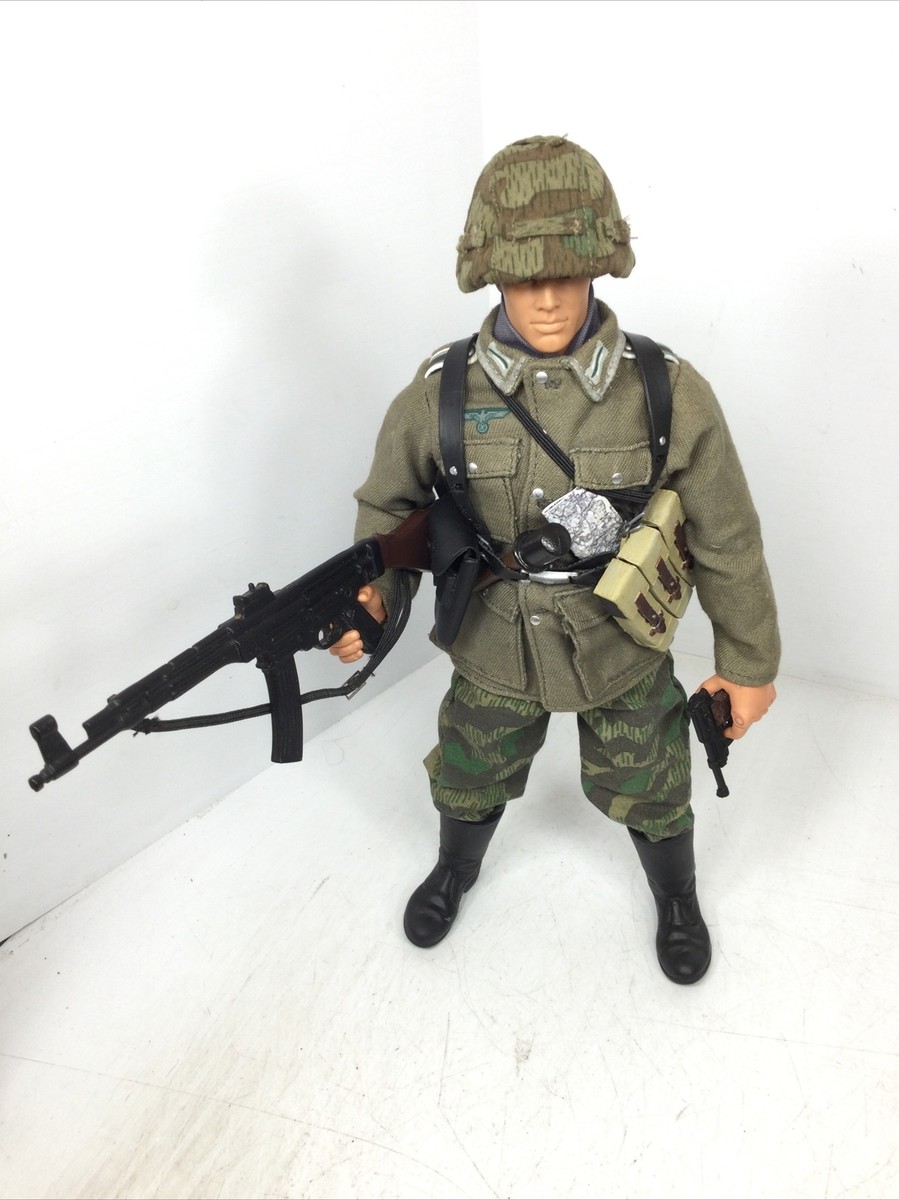 GI.joe ドイツ兵　ハズブロ製 s-l1200.jpg
