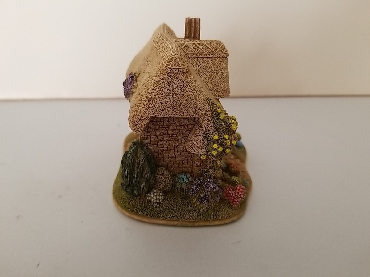 2003/04 Lilliput Lane The Chocolate Box Cottage W/deeds and Box
