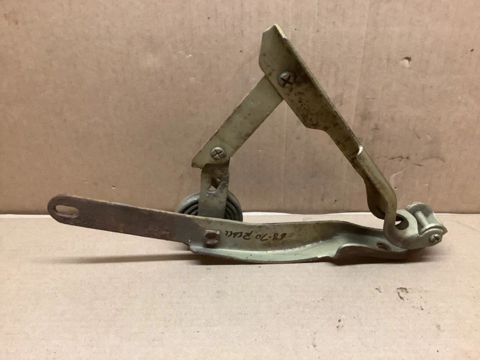 1968 1969 1970 AMC Rambler Rebel capó izquierdo bisagra usado OEM Foto 2 de 3