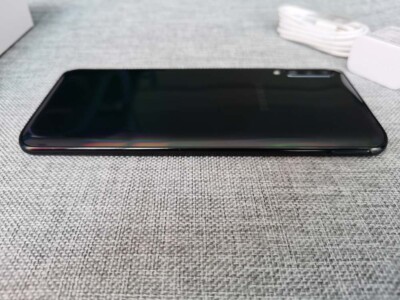 【美品】 Galaxy A70 SIMフリー ブラック Samsung Galaxy A70 (SM-A705F) Unlocked 4G 128GB Android SIM