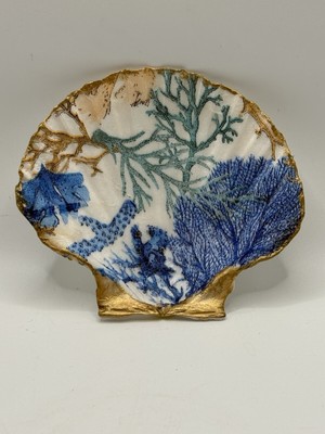 Hand Decorated 4 X 3-1/2 Inch Scallop Shell Trinket Dish Nautical Decor