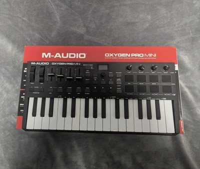 M-Audio Oxygen Pro Mini   MIDI Controller | MIDI Keyboard | 32Keys