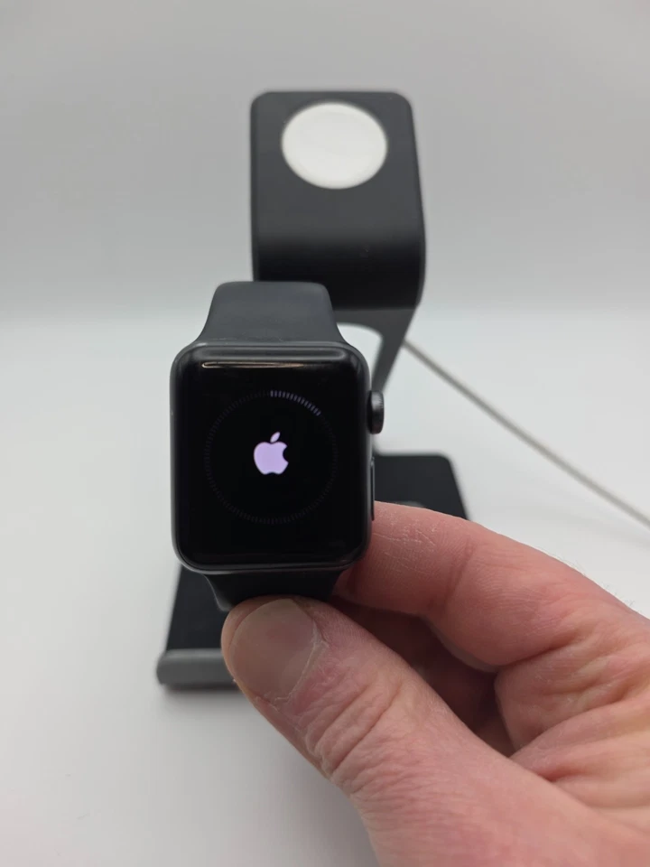 Apple Watch Series 3 38mm w/Extras - Image 4 of 4