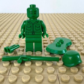 LEGO Toy Story: Green Army Man, BINOCULARS, RIFLE, BASE toy001, 7595 PATROL 2010