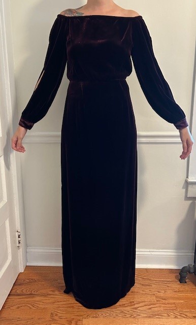 Burgundy Velvet Ren Fair dress, Renaissance dress , Noblewoman’s dress gown