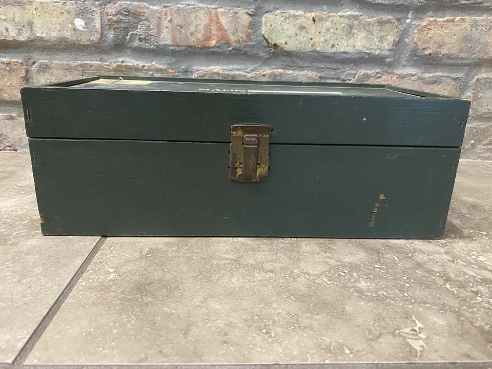 Armario de madera GI Joe vintage años 60 para figura Hasbro de 12" sin bandeja Foto 2 de 4