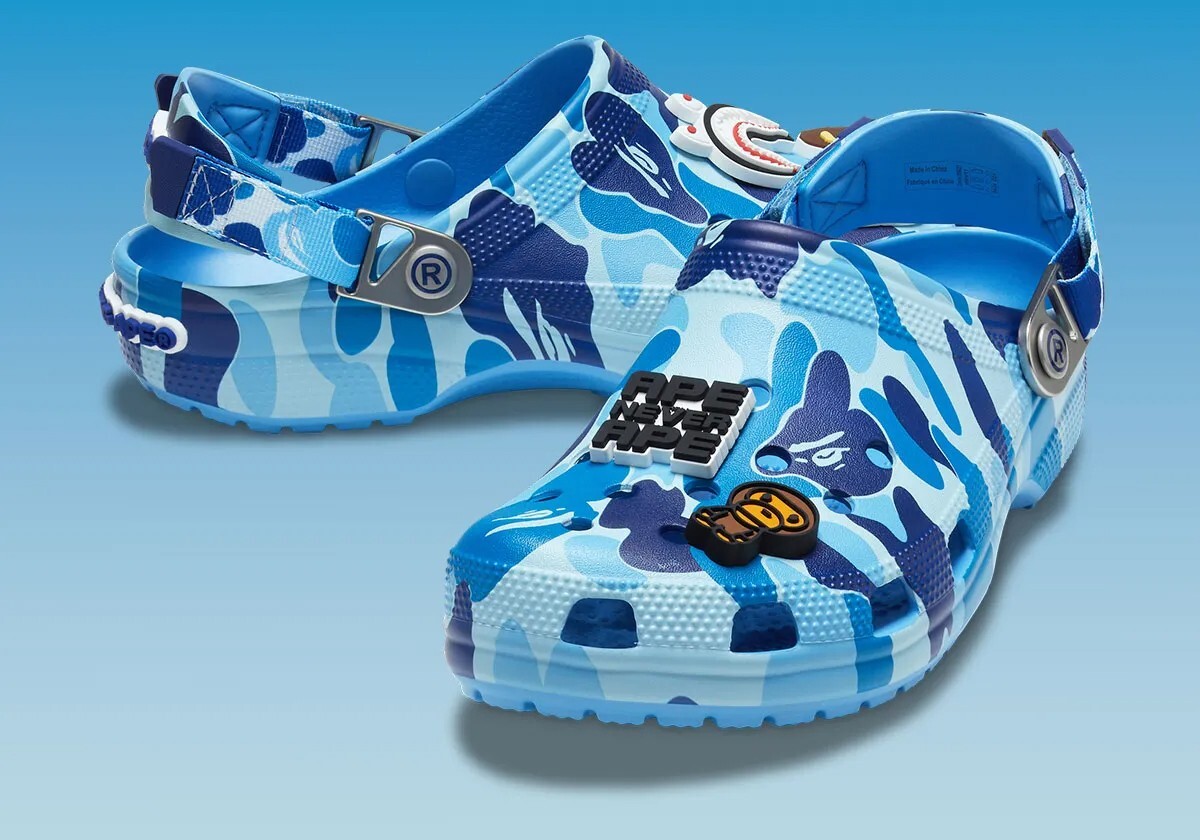 靴 BAPE CROCS CLASSIC CLOG BLUE 24cm BAPE x Crocs Classic Clog combines camouflage and comfort