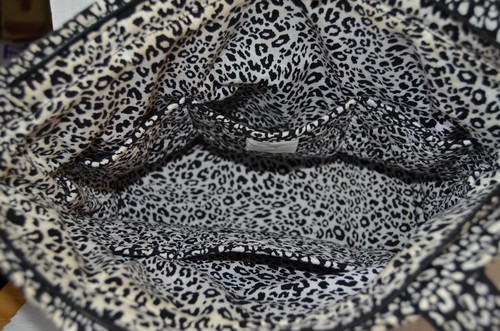 Vera Bradley Tote Shoulder Bag Black and White Retired Pattern - Picture 4 of 4