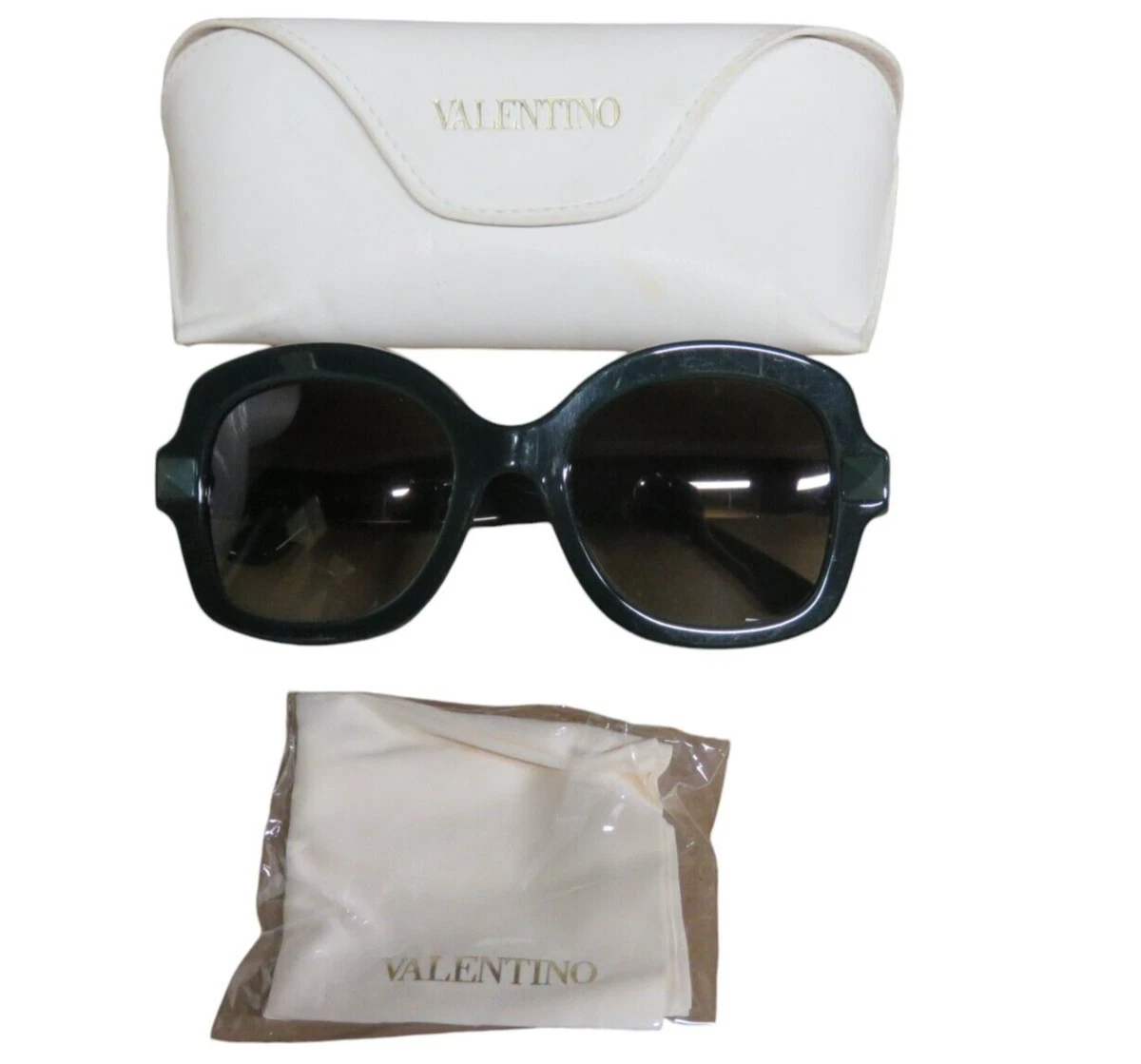 ❤️❤️ VALENTINO
Eyewear Butterfly Frame Sunglasses In Black❤️❤️ Valentino Women main image 2