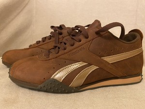 reebok camurça
