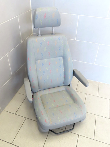 VW T5 / SITZ STOFF INKA / vorne links / 7H0881303E + ARMLEHNEN (WC175)
