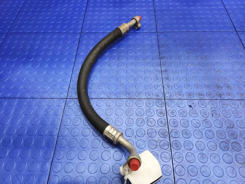 2003-2005 Chevy Silverado 1500 AC Refrigerant Discharge Hose 8 Cyl OEM 15187280 - Image 4 of 4