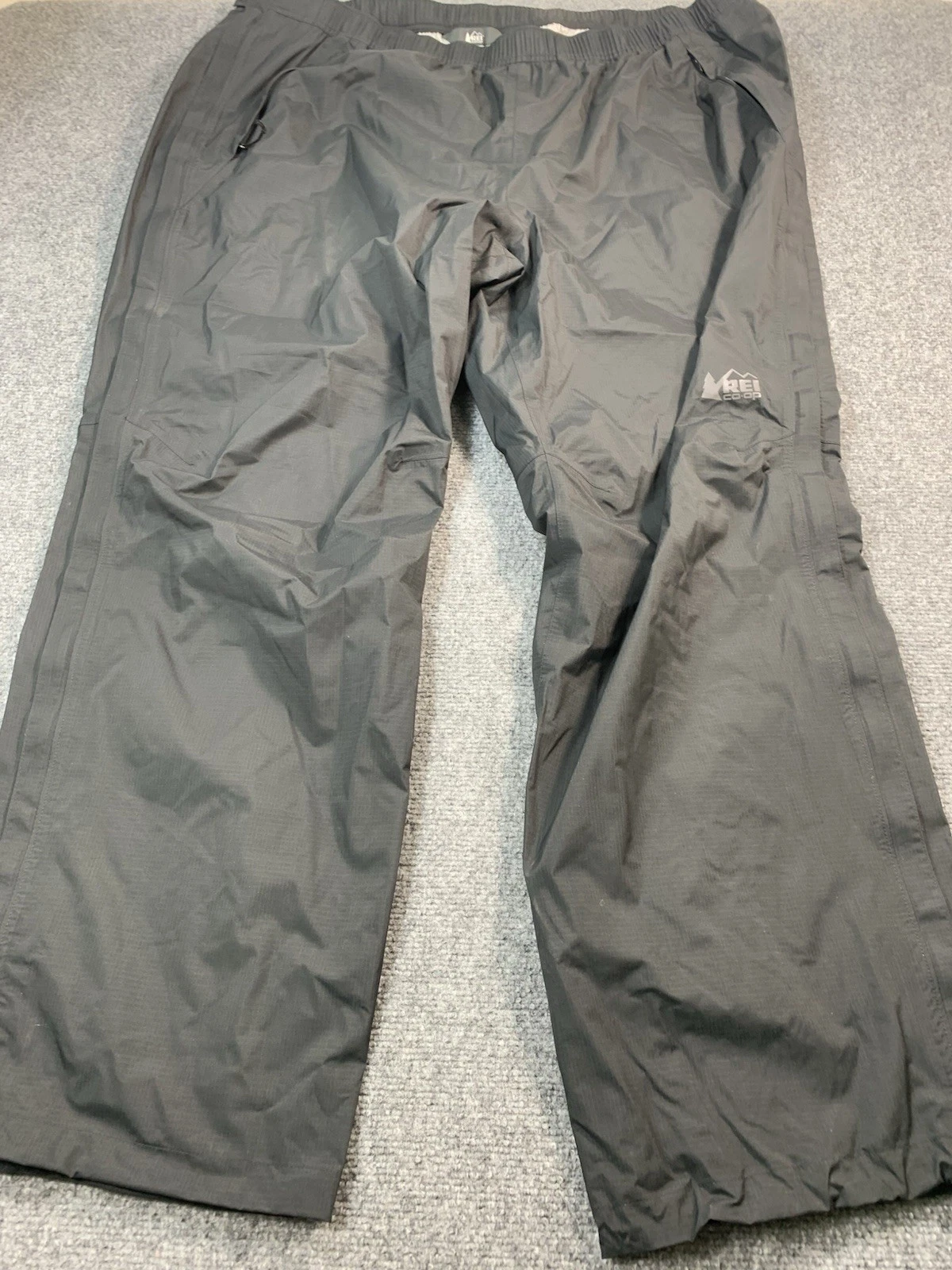 REI Pants Mens 2XL Black Straight Leg Elastic Waist Pull On Nylon Outdoor Snow