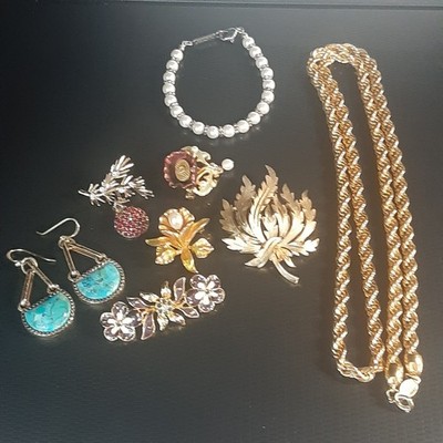 VTG Lot 8~Napier Monet J Rivers Barse Trifari Brooch Earrings Necklace Bracelet