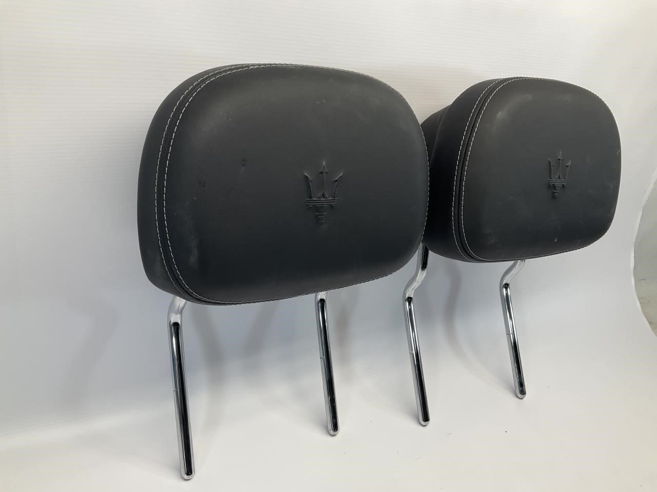 17-22 Maserati Levante Front Seat Headrest Set Of 2 T