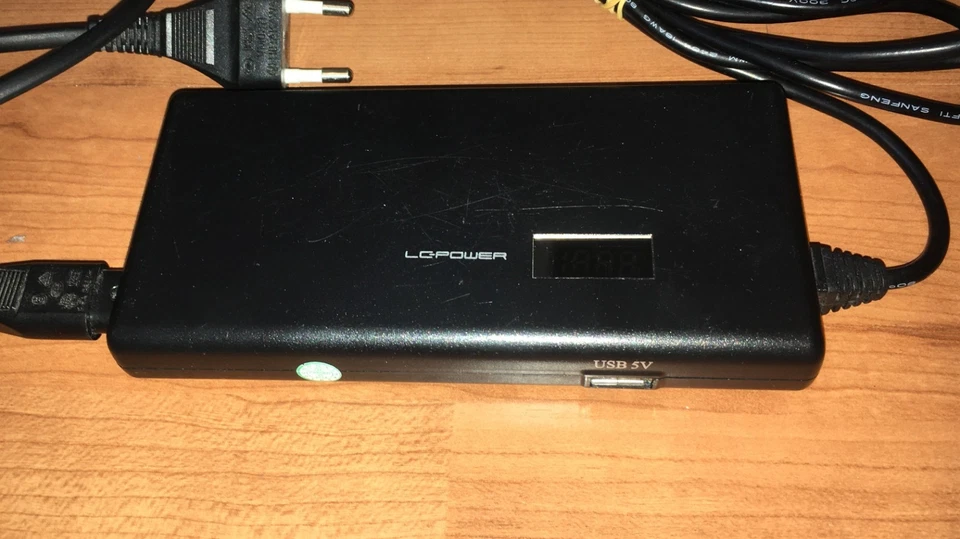 LC-Power LC90NB-Multi Universal Netzteil 15/18,5/19/19,5/20V 4,5A 22/24V 3,75A - Bild 2 von 4