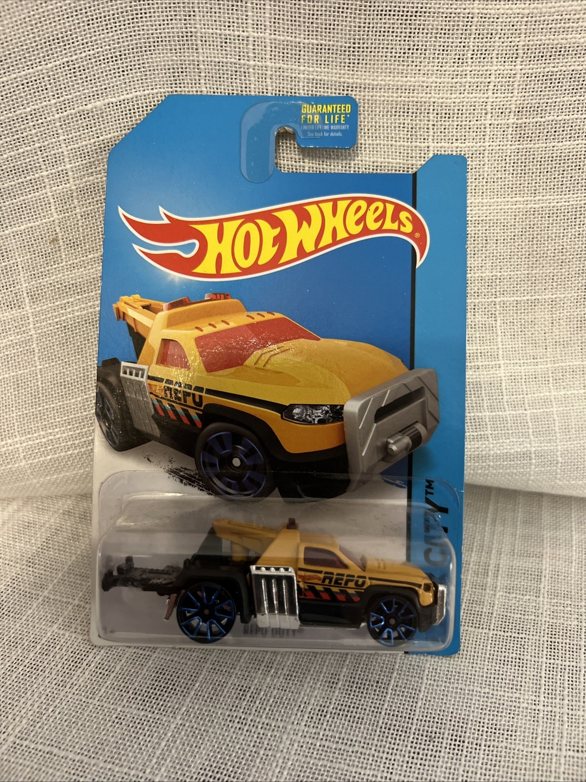 Hot Wheels 2014 HW City Works Series #1 Repo Duty Yellow & Black w/ TRAP5s