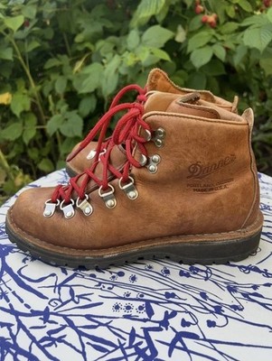 Danner Mountain Light Wmn s Hiking Boot Us Sz 7