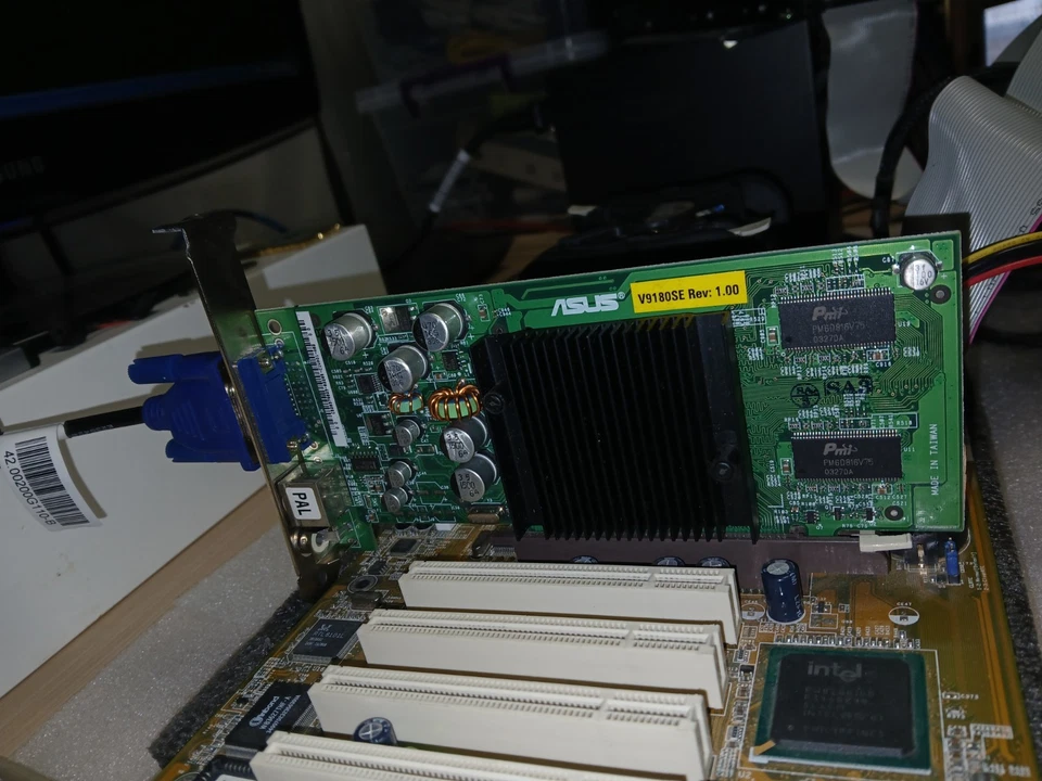 Vintage - ASUS V9180SE NVIDIA GEFORCE4 MX440 64MB DDR - GREAT BUDGET RETRO VGA - Image 4 of 4