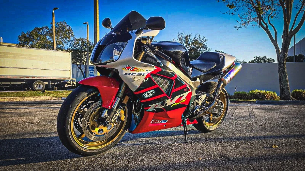 Honda RC51 Is a Superbike Champion for the Street
