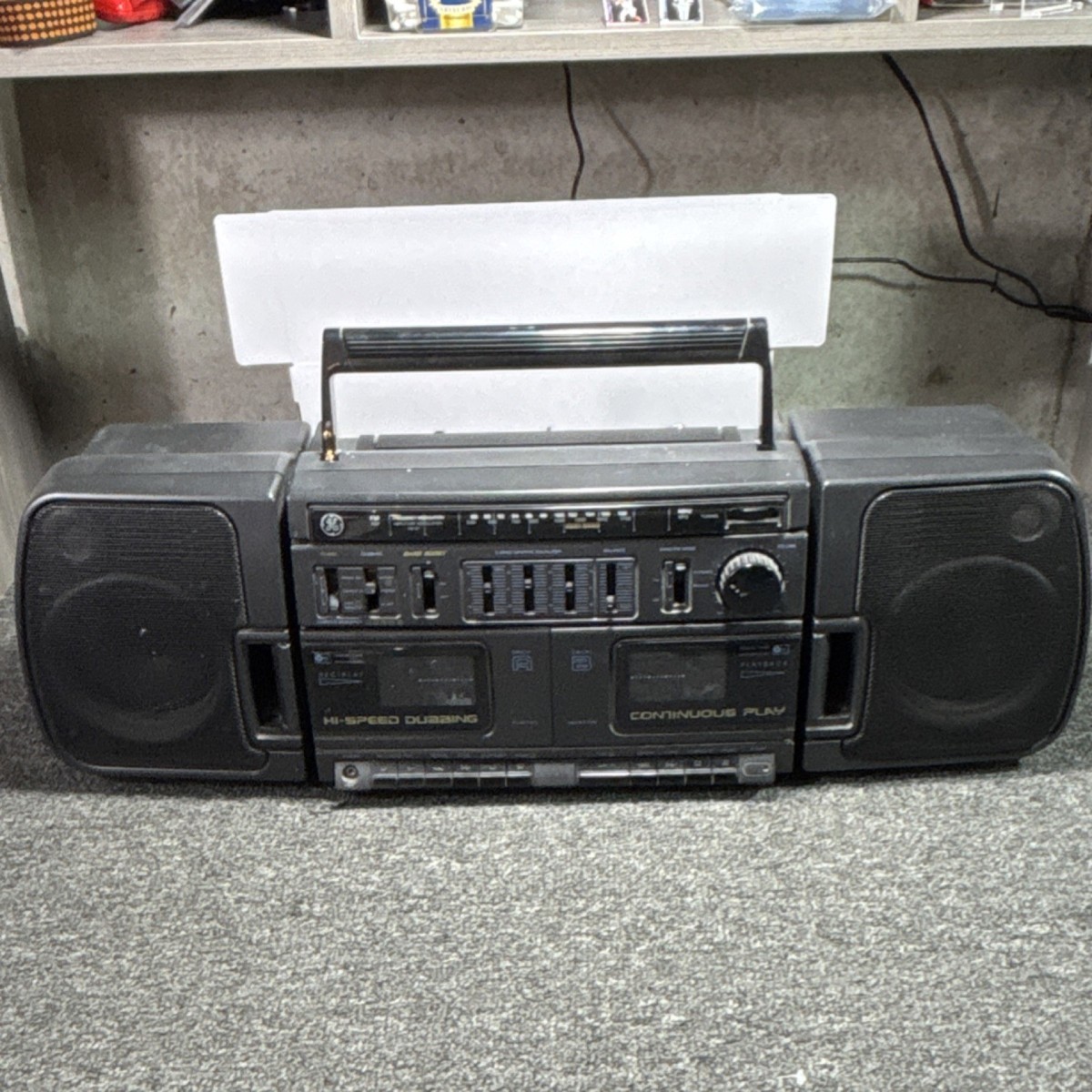 Where to buy and sell collectible radios