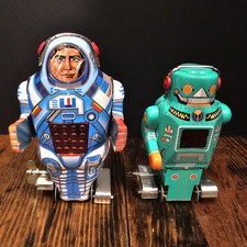 2 Tin Wind-Up Litho Toy SPARK ROBOT &  JUYOU ...