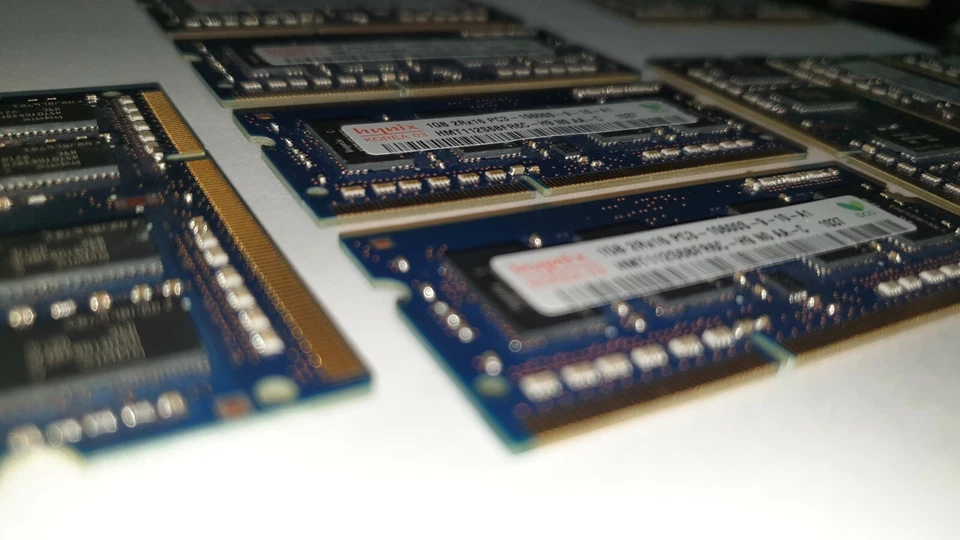 HYNIX 12x 1gb = 12GB RAM MEMORY DDR3 - 2Rx16 PC3-10600S-9-10-A1 joblot (6 pairs) - Image 3 of 4