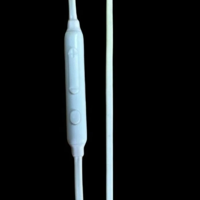 Original Samsung Wired Earphones Hands-free Headphones w/Mic Earbuds - Image 4 of 4