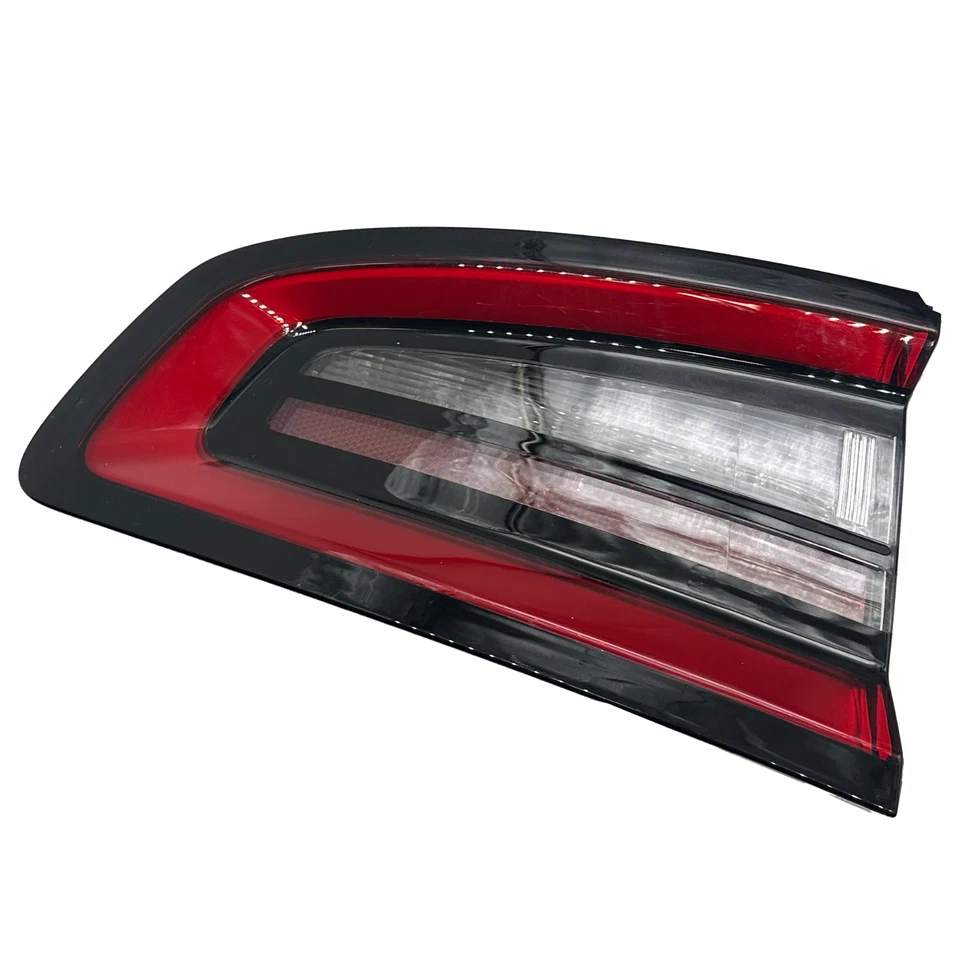 New OEM Mopar Tail Light LED 15-23 Dodge Charger Driver Side Outer Body Mounted Foto 3 de 4