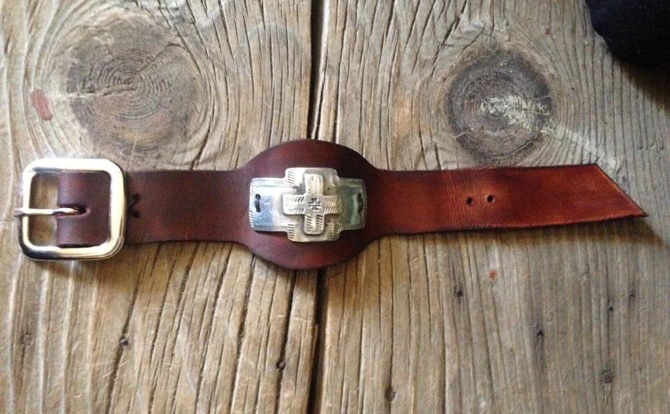 ¡VENTA FLASH! Brazalete ancho de cuero Ketoh Bowguard pulsera Sundance Artist Foto 3 de 4