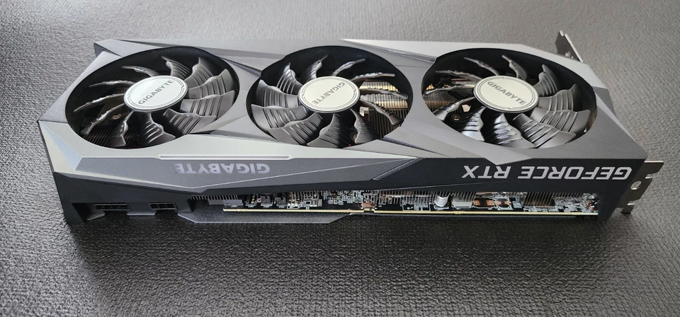 GIGABYTE GeForce RTX 3070 GAMING OC 8GB Graphics Card ☆ w/Original Box Fast ship - Image 3 of 4