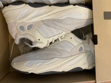 yeezy 700 analog size 7