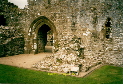 Photo 12x8 (A4) Doorway into the Hall Llawhaden Castle c1998