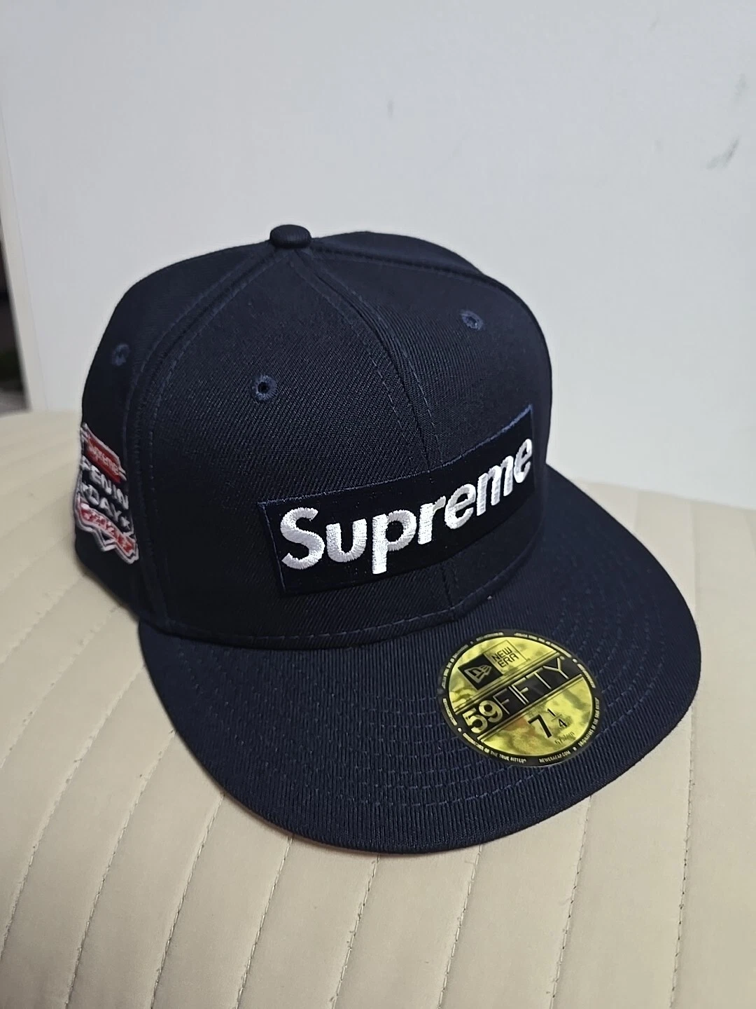 NEUF AVEC ÉTIQUETTES SUPREME NEW ERA Box Logo Ouverture Jour 2021 Raisin Icy Chapeau ajusté UV 7 1/4