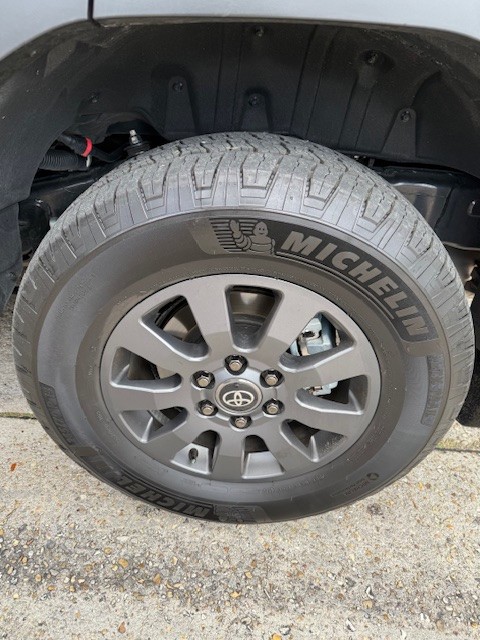 ランクル250 純正タイヤ　ミシュラン　LTX TRAIL 265/70R 18 ミシュラン 新車外し 中古タイヤ 4本 265/70R18 LTX TRAIL 265