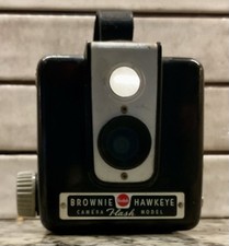 Vintage 1950s Kodak Brownie Hawkeye Film Camera Untested Flash Model