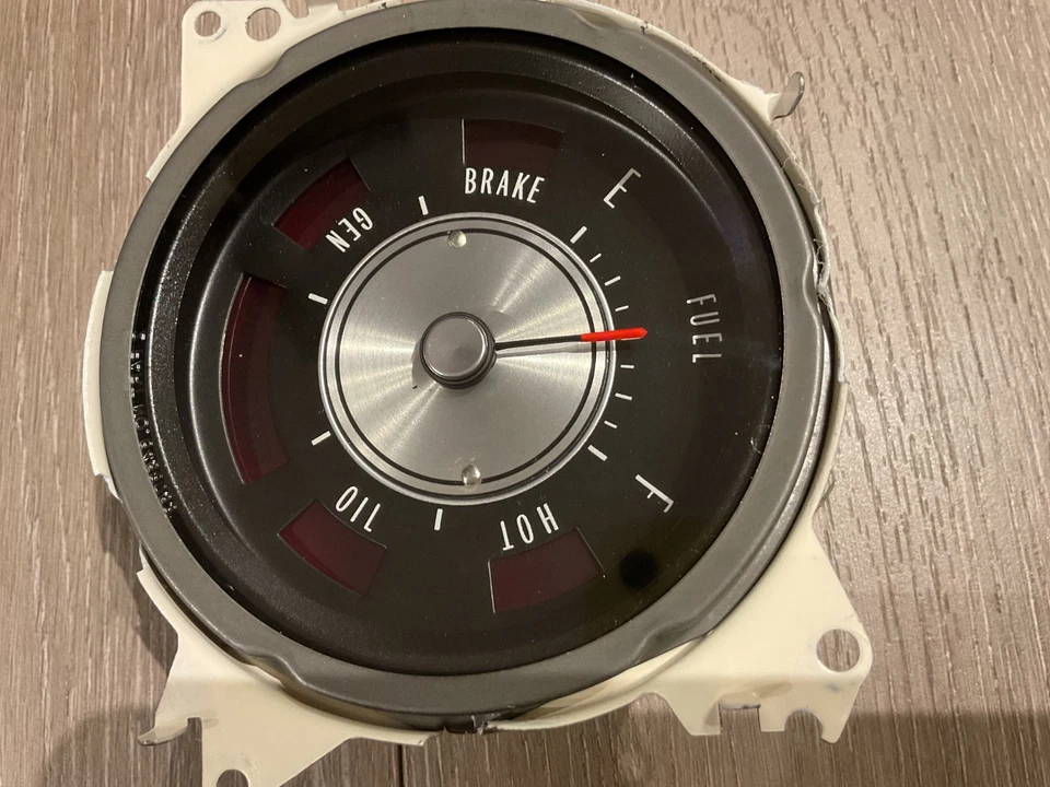 Oldsmobile Cutlass 442 Fuel Gauge refurbished 1971 1972 - Image 2 of 4
