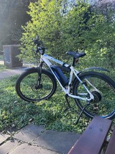 FISCHER MONTIS EM 1922 E-Bike weiß 27.5 Zoll...