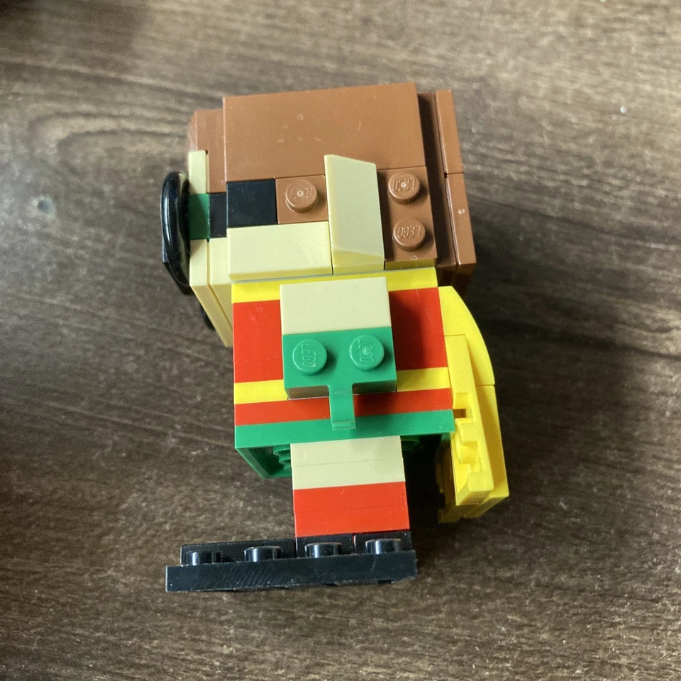 Robin Lego Brickheadz 41587 - Image 3 of 4