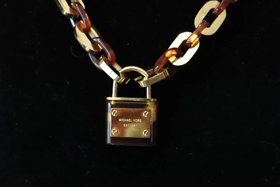 Michael Kors Imitación Tortuga Concha Collar Medallón Tono Dorado Palanca 20" N22 Foto 2 de 4