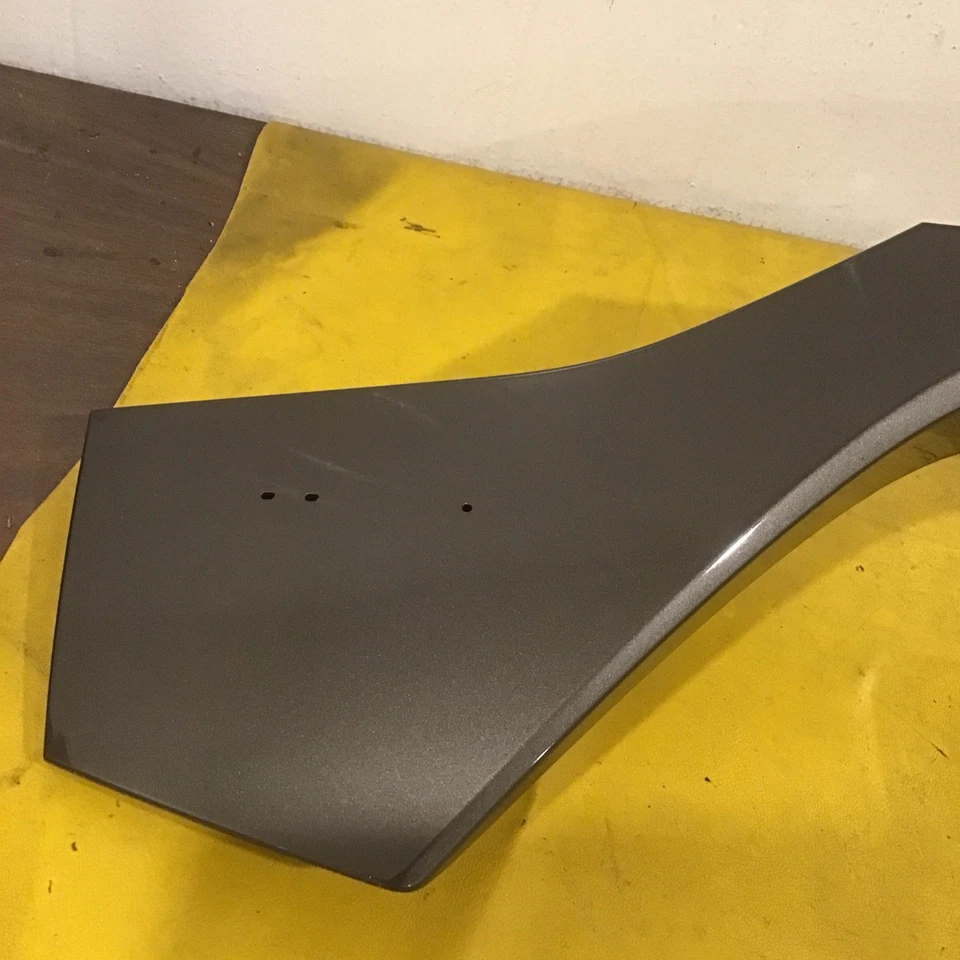 NUEVO * 2014 2015 2016 2017 Mazda 3 tapa maletero moldura panel OEM BHN9-50811 Foto 2 de 4