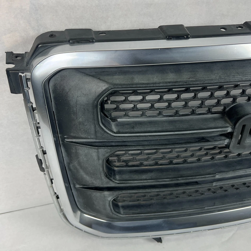 Conjunto de parrilla superior delantera GMC Acadia SLE 2013 2014 2015 2016 FABRICANTE DE EQUIPOS ORIGINALES 22785561 Foto 3 de 4